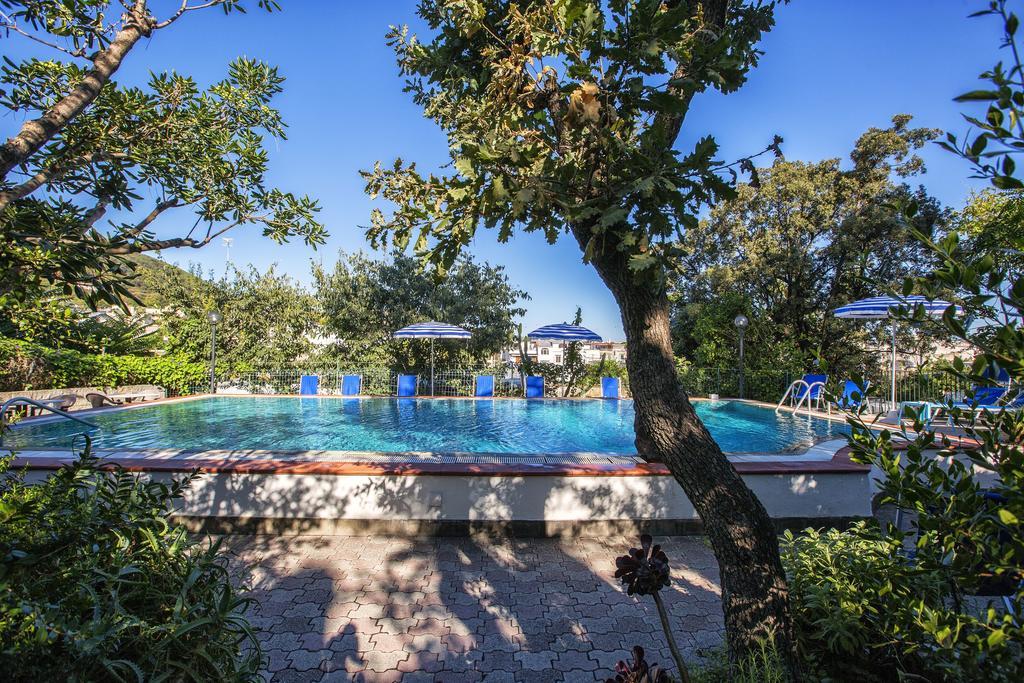 Hotel Vittoria Искья Экстерьер фото
